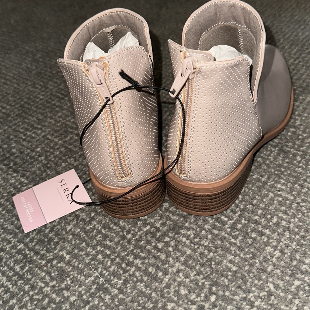 Serra fashion ankle boots/shoes - Picture 2 of 4